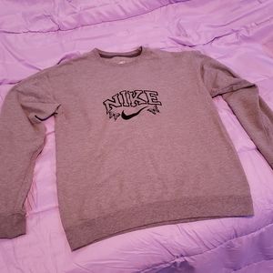 Nike butterfly grey crewneck women's medium